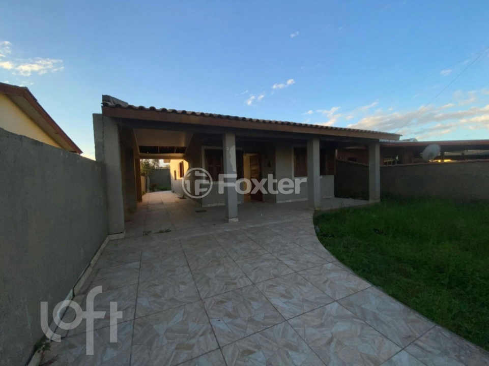 Casa à venda com 3 quartos, 117m² - Foto 1