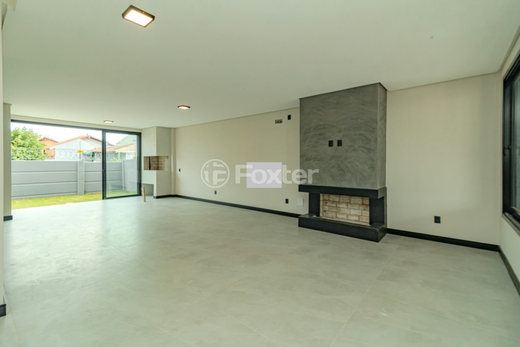 Casa de Condomínio à venda com 3 quartos, 225m² - Foto 3