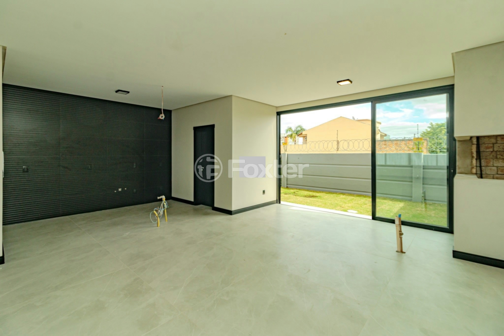 Casa de Condomínio à venda com 3 quartos, 225m² - Foto 4