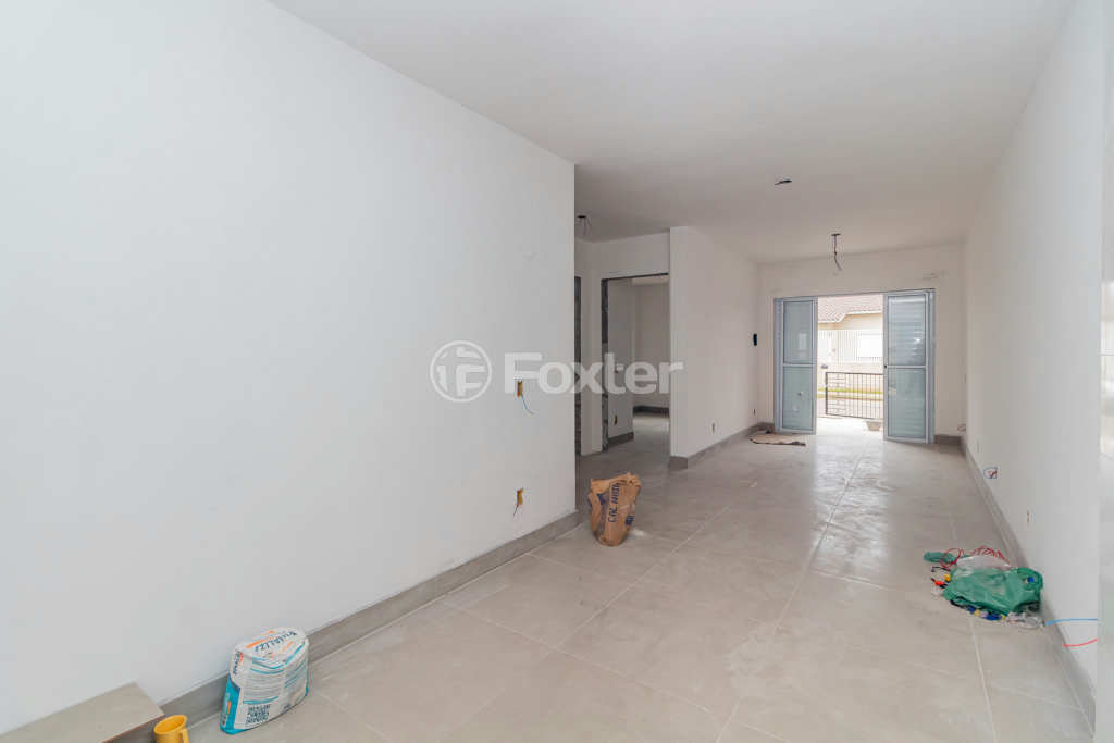 Casa à venda com 2 quartos, 68m² - Foto 2