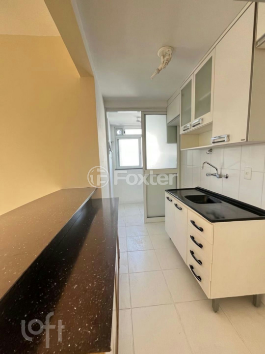 Apartamento à venda com 3 quartos, 67m² - Foto 3