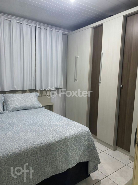 Casa à venda com 2 quartos, 90m² - Foto 4