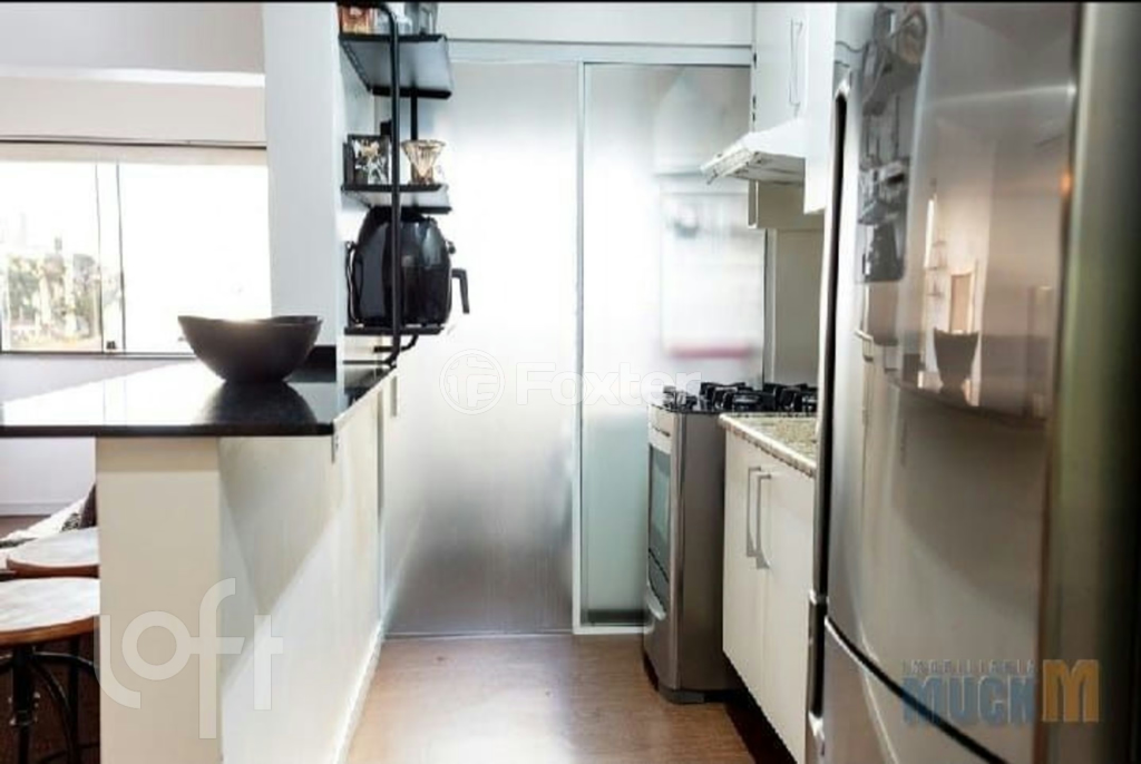 Apartamento à venda com 2 quartos, 64m² - Foto 2