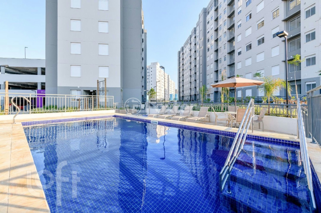 Apartamento à venda com 2 quartos, 41m² - Foto 3