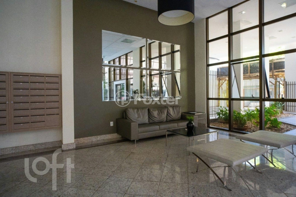 Apartamento à venda com 2 quartos, 70m² - Foto 4