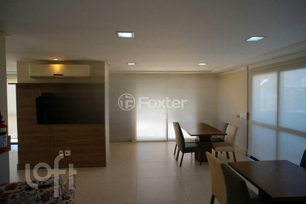 Apartamento à venda com 2 quartos, 70m² - Foto 3