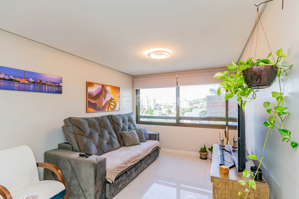 Apartamento à venda com 3 quartos, 76m² - Foto 1