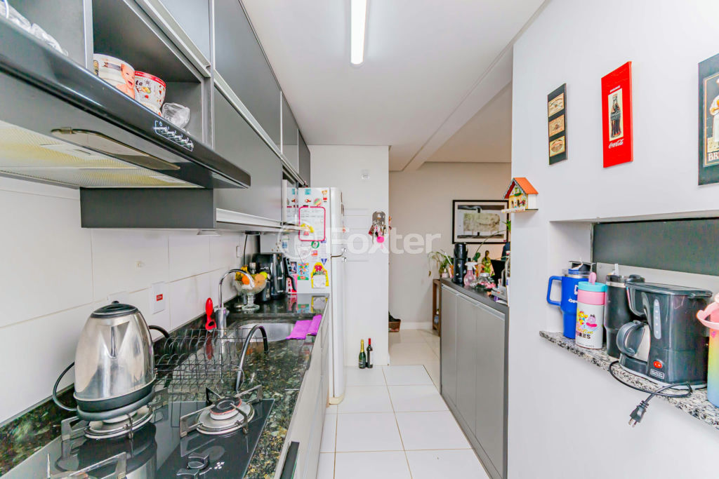 Apartamento à venda com 3 quartos, 76m² - Foto 8