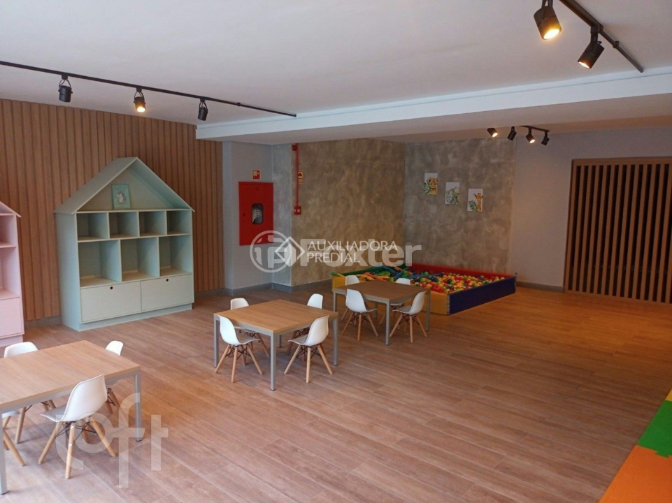 Apartamento à venda com 3 quartos, 137m² - Foto 25
