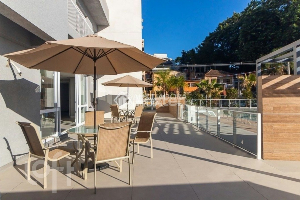Apartamento à venda com 3 quartos, 137m² - Foto 1