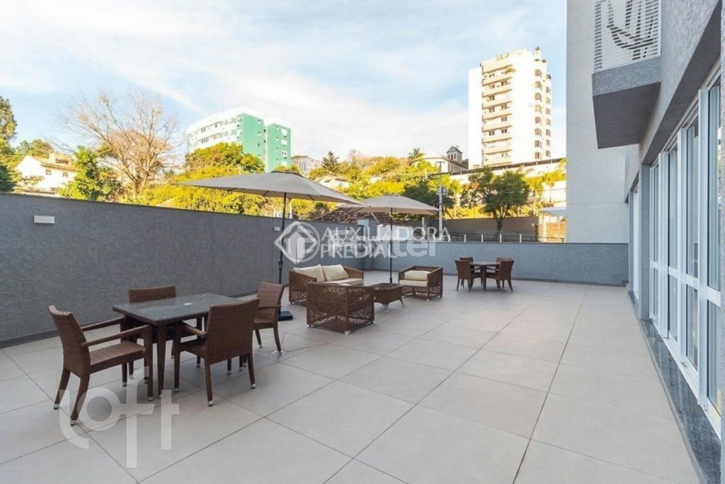 Apartamento à venda com 3 quartos, 137m² - Foto 9