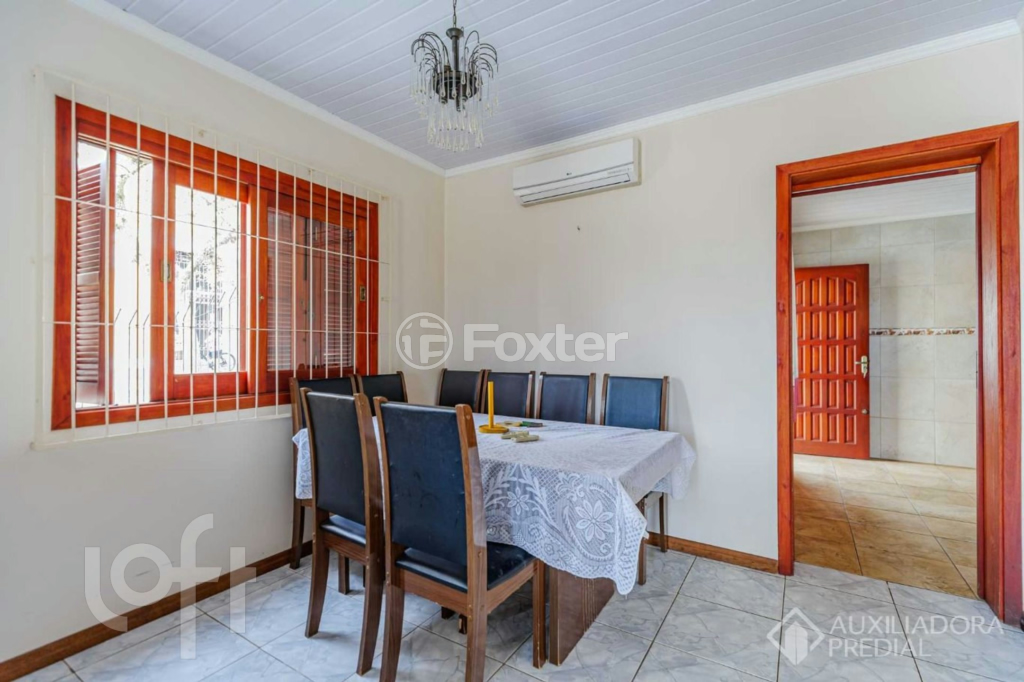 Casa à venda com 4 quartos, 180m² - Foto 4