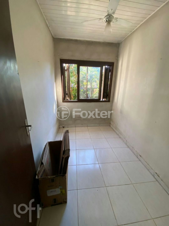 Casa à venda com 3 quartos, 100m² - Foto 2