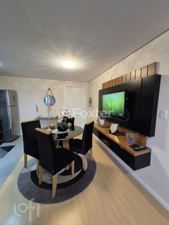 Apartamento à venda com 2 quartos, 60m² - Foto 1