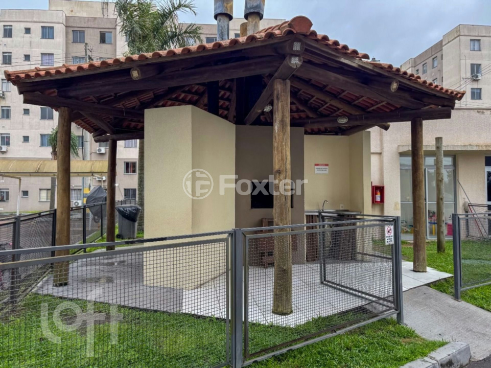 Apartamento à venda com 2 quartos, 43m² - Foto 2