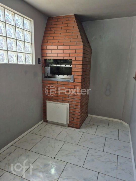Casa à venda com 3 quartos, 82m² - Foto 2