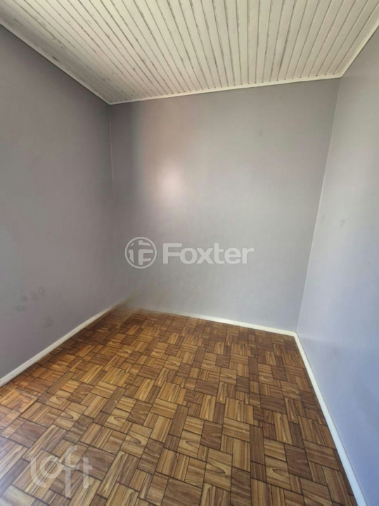 Casa à venda com 3 quartos, 82m² - Foto 4