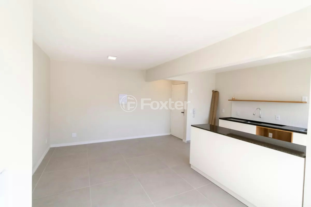 Apartamento à venda com 3 quartos, 80m² - Foto 2