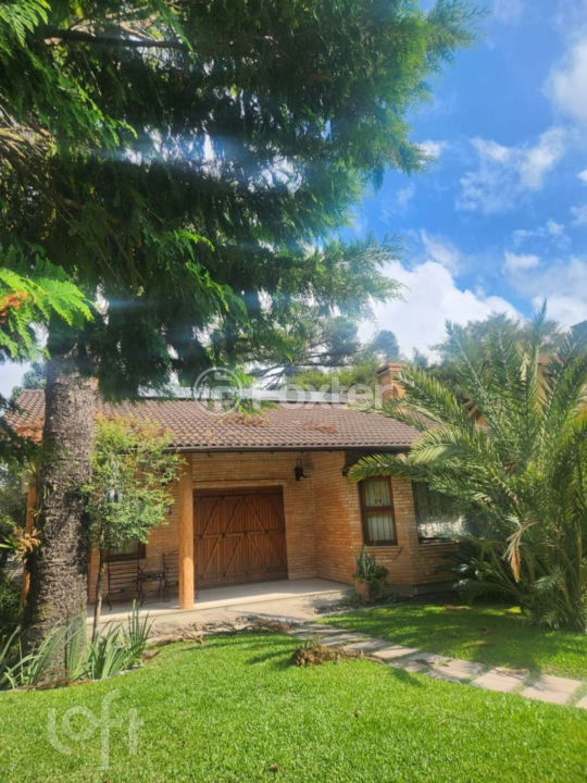 Casa à venda com 3 quartos, 234m² - Foto 8