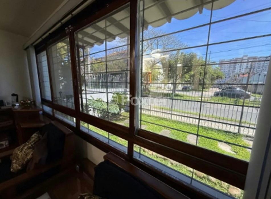 Casa à venda com 4 quartos, 150m² - Foto 3