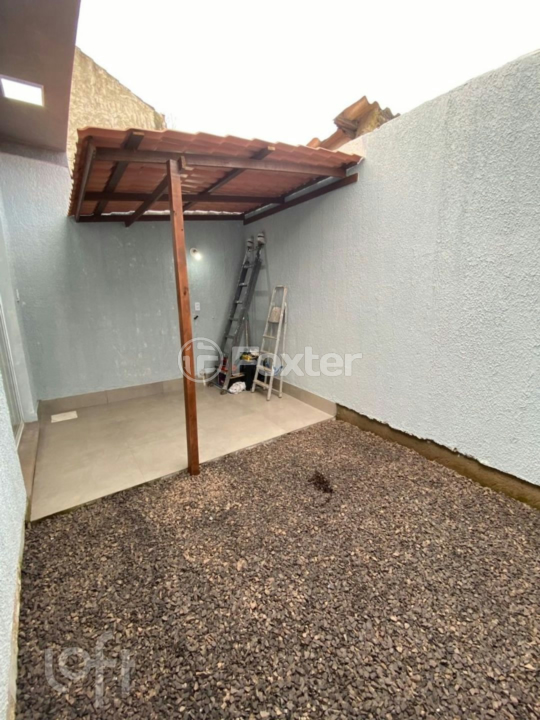 Casa à venda com 2 quartos, 61m² - Foto 4