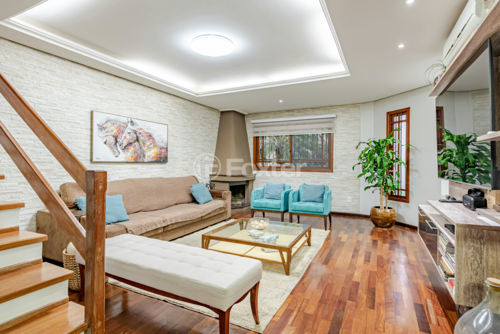 Casa à venda com 3 quartos, 220m² - Foto 2