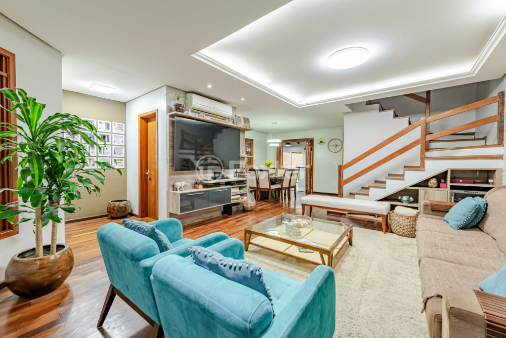 Casa à venda com 3 quartos, 220m² - Foto 5