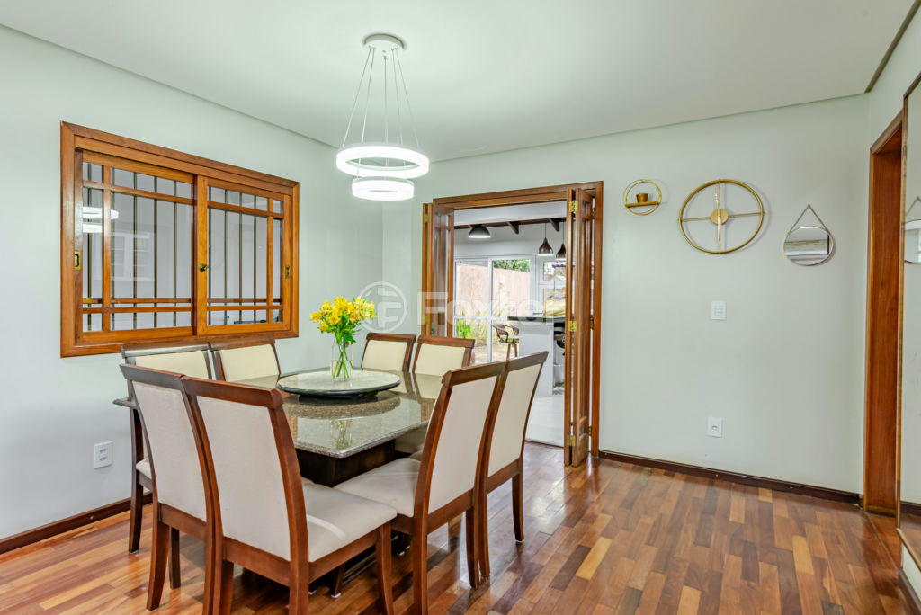 Casa à venda com 3 quartos, 220m² - Foto 7