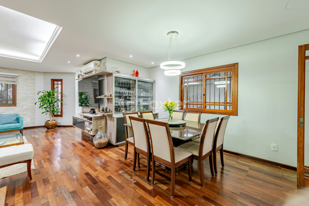 Casa à venda com 3 quartos, 220m² - Foto 6