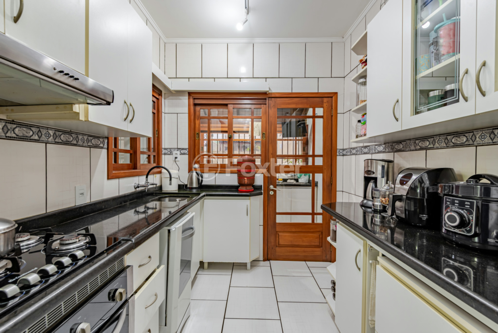Casa à venda com 3 quartos, 220m² - Foto 28