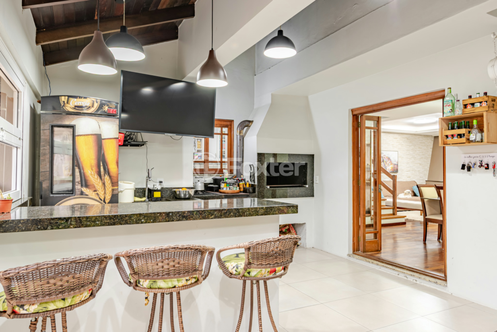 Casa à venda com 3 quartos, 220m² - Foto 12