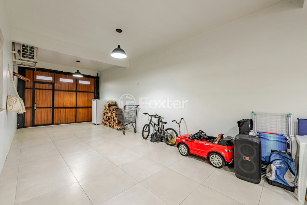 Casa à venda com 3 quartos, 220m² - Foto 32