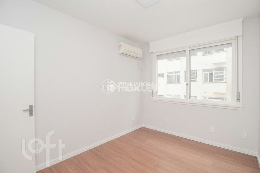 Apartamento à venda com 2 quartos, 75m² - Foto 11