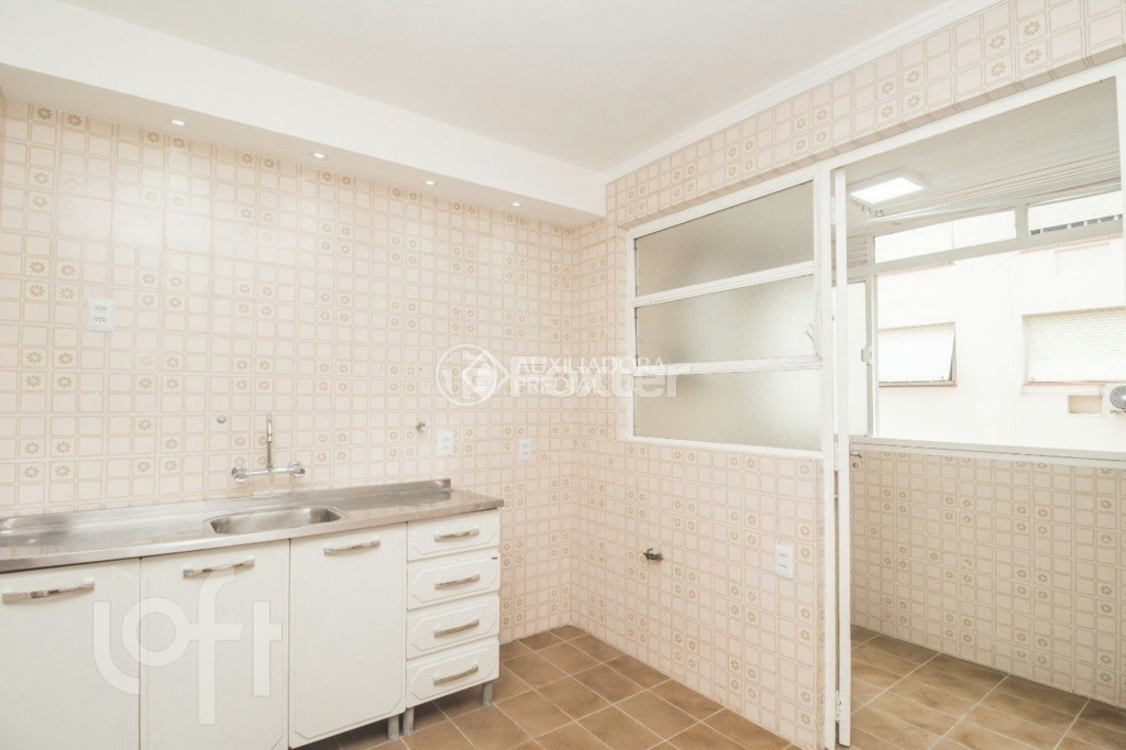 Apartamento à venda com 2 quartos, 75m² - Foto 3
