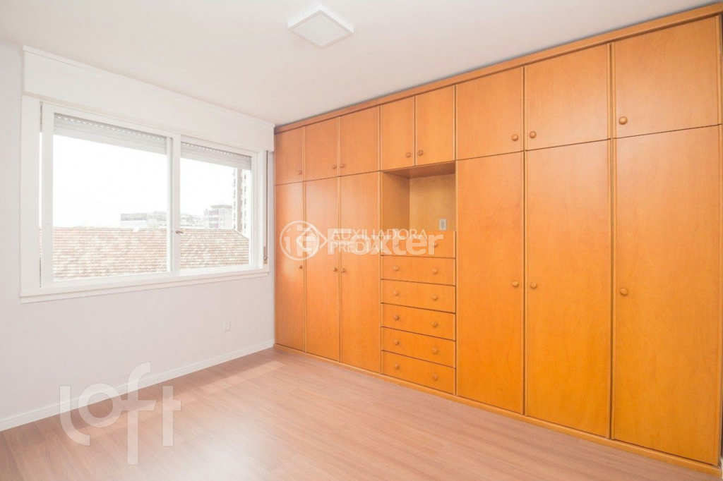 Apartamento à venda com 2 quartos, 75m² - Foto 25