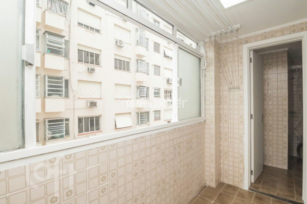 Apartamento à venda com 2 quartos, 75m² - Foto 19