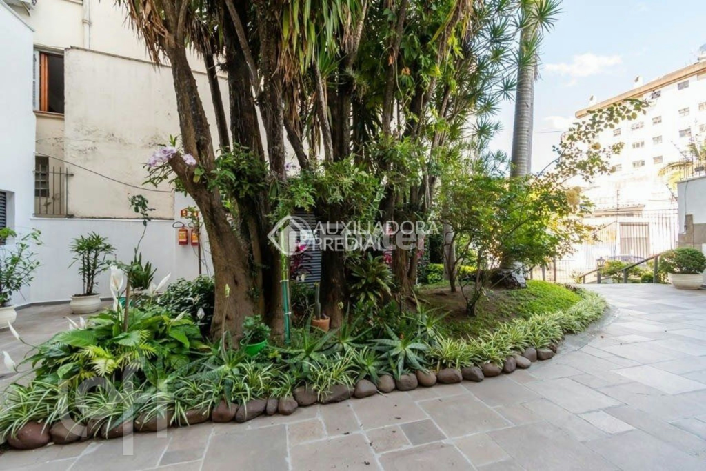 Apartamento à venda com 2 quartos, 75m² - Foto 23