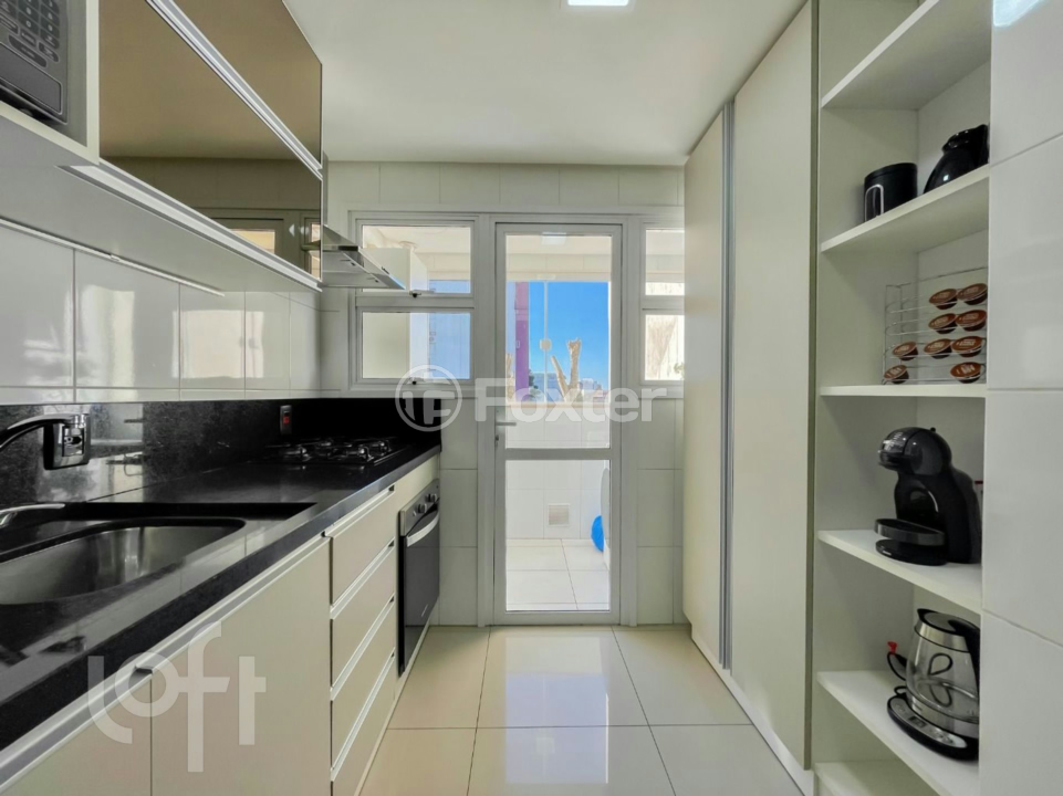 Apartamento à venda com 2 quartos, 76m² - Foto 11