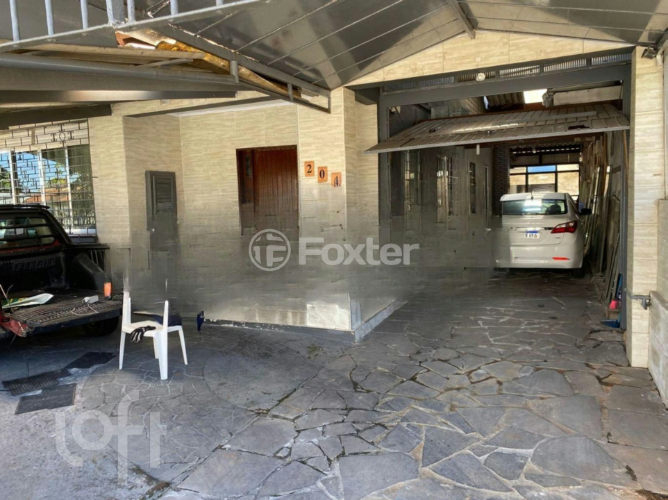 Casa à venda com 3 quartos, 290m² - Foto 1