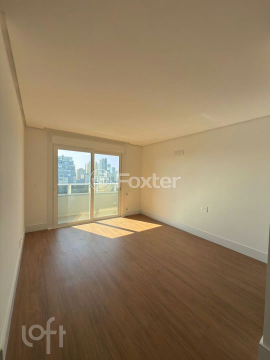 Apartamento à venda com 3 quartos, 154m² - Foto 3