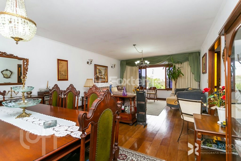 Casa à venda com 4 quartos, 390m² - Foto 1
