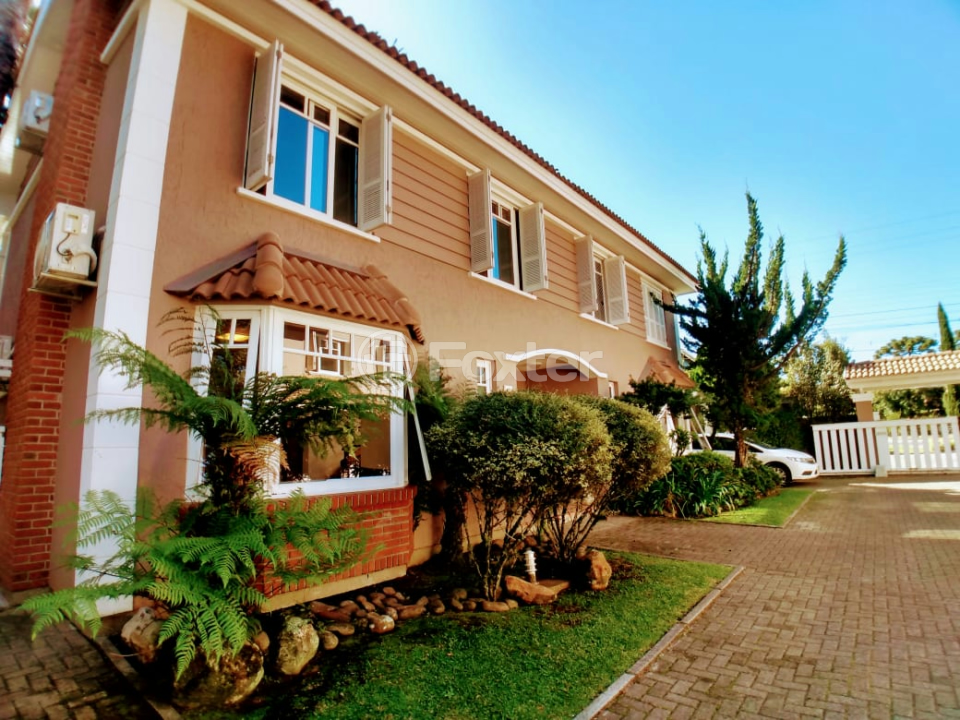 Casa de Condomínio à venda com 3 quartos, 163m² - Foto 2