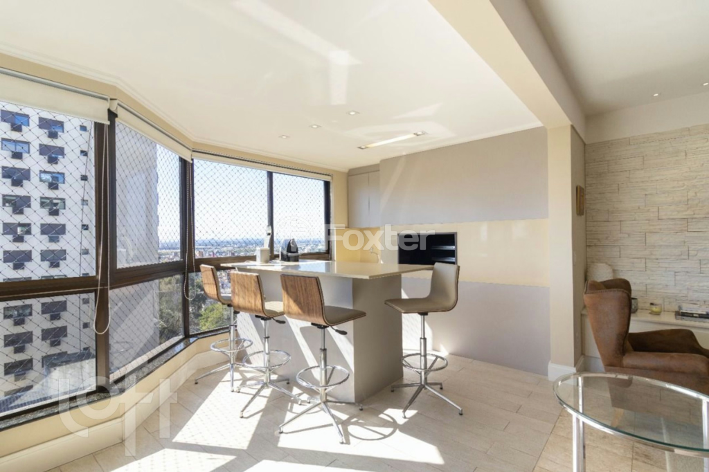 Apartamento à venda com 3 quartos, 127m² - Foto 1