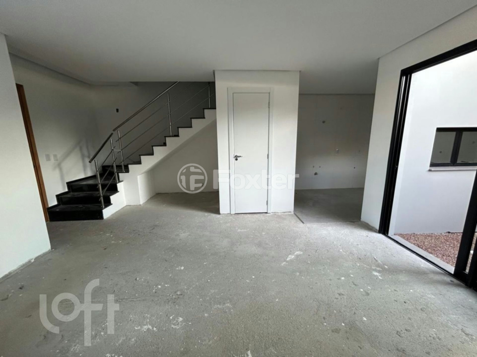 Casa à venda com 3 quartos, 80m² - Foto 2