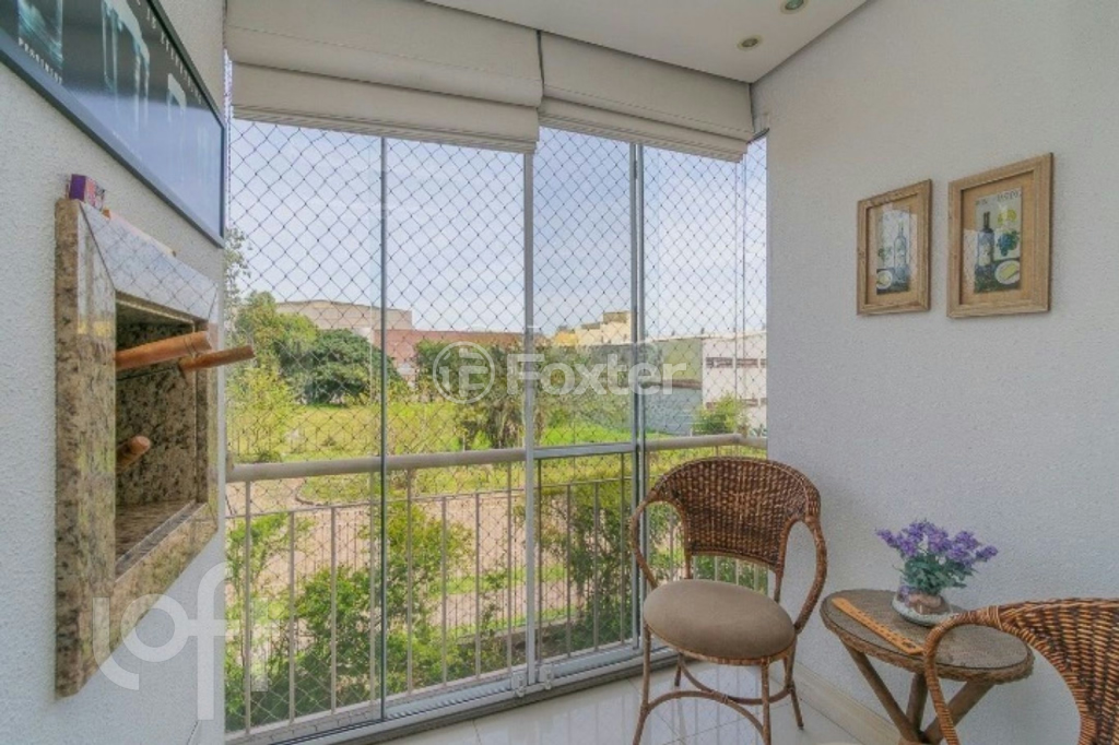 Apartamento à venda com 3 quartos, 74m² - Foto 2