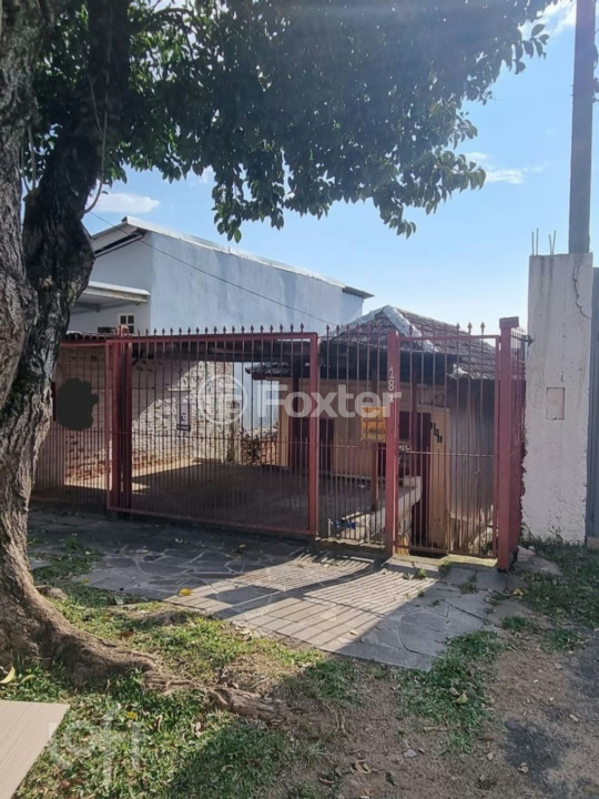 Casa à venda com 2 quartos, 100m² - Foto 1