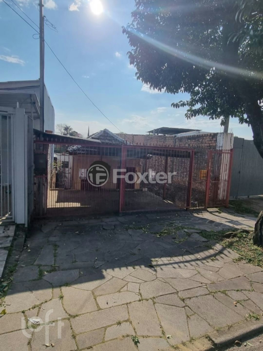 Casa à venda com 2 quartos, 100m² - Foto 2