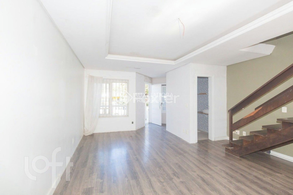 Casa à venda com 3 quartos, 232m² - Foto 2