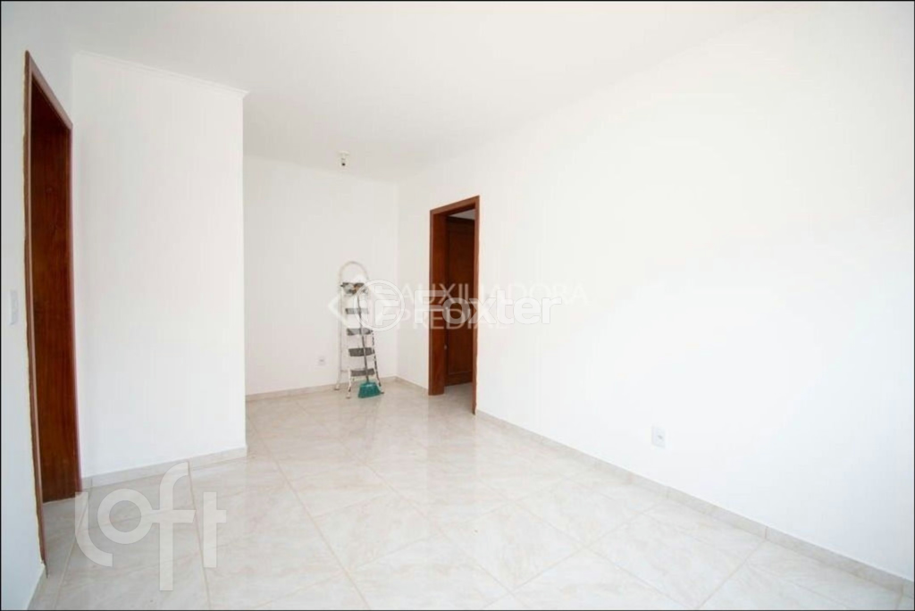 Apartamento à venda com 2 quartos, 75m² - Foto 2