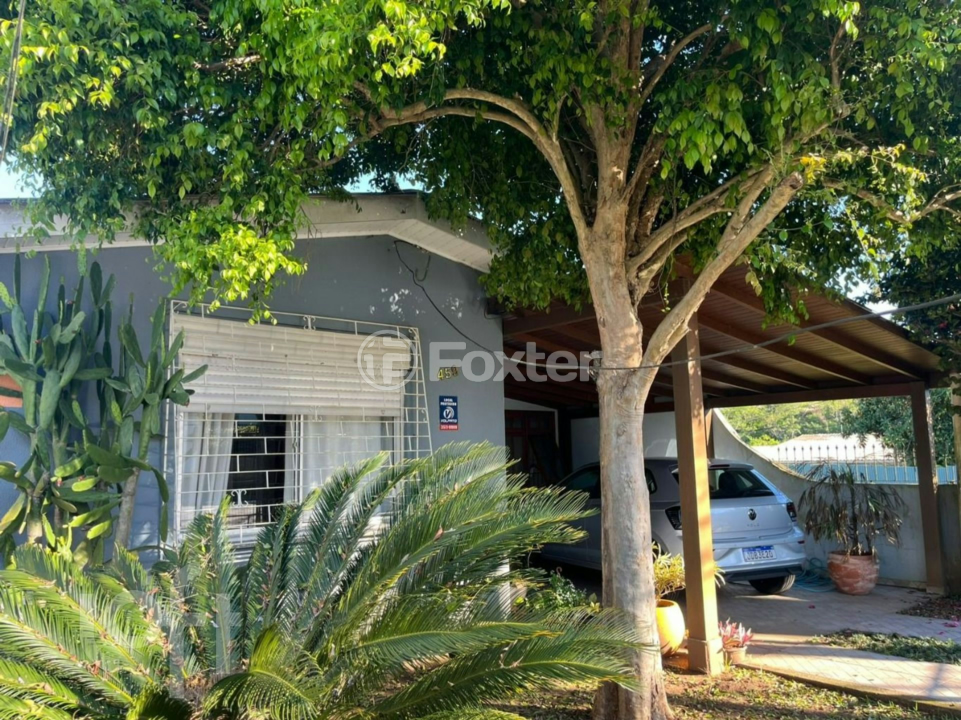 Casa à venda com 2 quartos, 120m² - Foto 1